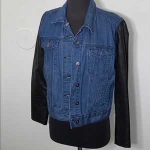 👖🧥Bycorpus Denim Jacket W/ PU sleeves 👖🧥
